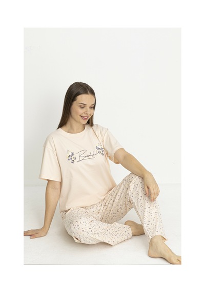 Estiva Kadın Flora Alt Desenli Somon Penye Lycra Kısa Kollu Pijama Takımı Çok renkli Estiva Kadın Flora Alt Desenli Somon Penye Lycra Kısa Kollu Pijama Takımı Çok renkli