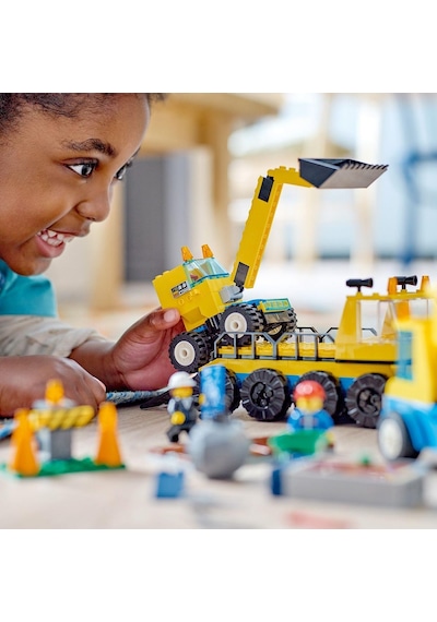 LEGO® City 60391 İnşaat Kamyonları ve Yıkım Gülleli Vinç 235 Parça
