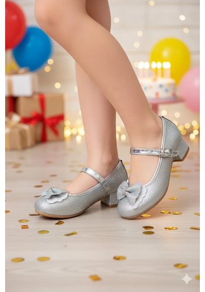 Nese Shoes Kız Çocuk Topuklu Ayakkabı, Simli Ve Önü Fiyonklu Kız Çocuk Abiye Ayakkabı Gümüş Nese Shoes Kız Çocuk Topuklu Ayakkabı, Simli Ve Önü Fiyonklu Kız Çocuk Abiye Ayakkabı Gümüş