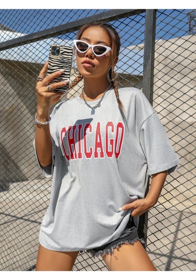 Flood Of Style Kadın Açık Gri Chicago Baskılı Düşük Omuz Oversize Bisiklet Yaka T-shirt Lacivert
