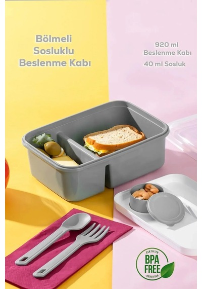 Lunch To Go Bölmeli Beslenme Kutusu Sosluk Hazneli Çatal ve Kaşıklı 920ml 40ml 14,5x20x7,4(H)cm Pudra