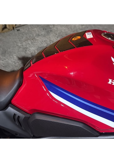 Grippatch Honda Cbr650r 2025 Kırmızı Motor İle Uyumlu Kaydırmaz 6d Karbon Ve Şeffaf 41 Parça Tank Pad Seti Gc41-2