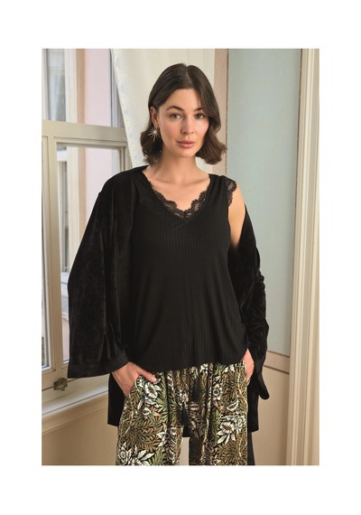 L'ombre Çiçek Yaprak Ve Etnik Desenli Dantelli 3lü Pijama Takımı Siyah