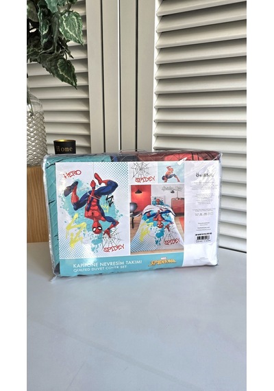 Kapitone Nevresim Takımı Rf Yeşil Spidey Hero Beyaz- Pembe
