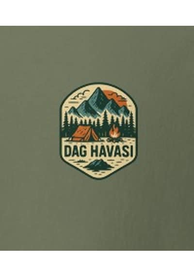 Wildstyle Dağ Havası Renkli Vintage Dağ Doğa Kamp Rozet Baskılı Unisex Bisiklet Yaka Pamuklu Tişört Haki