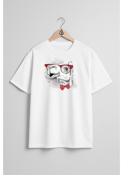Oversize Komik Deve Ve Gözlük Ve Papyon Göğüs Tasarımlı Unisex T-shirt Beyaz
