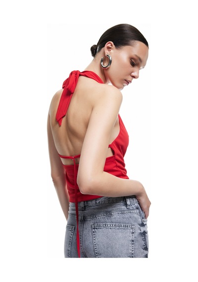 Koton Sandy Kumaş Boyundan Bağlamalı Sırt Dekolteli Degaje Yaka Crop Bluz Kırmızı 5sak10110uk Koton Sandy Kumaş Boyundan Bağlamalı Sırt Dekolteli Degaje Yaka Crop Bluz Kırmızı 5sak10110uk