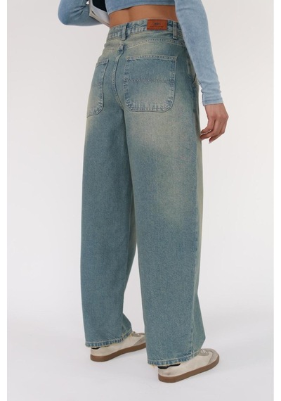 Skater Fit Tint Wash Jean Bej