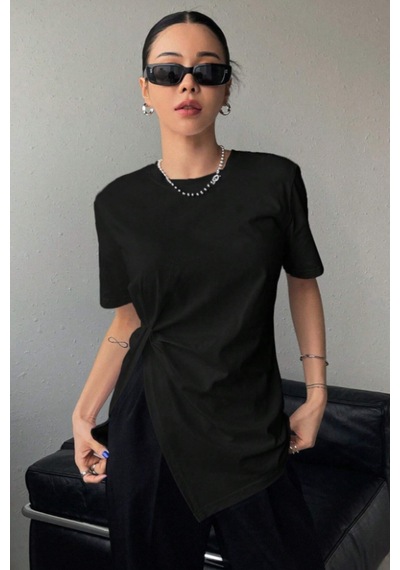 Kadın Asimetrik Tişört Yırtmaçlı Basic Oversize Kısa Kollu Modern Şık T-shirt Siyah