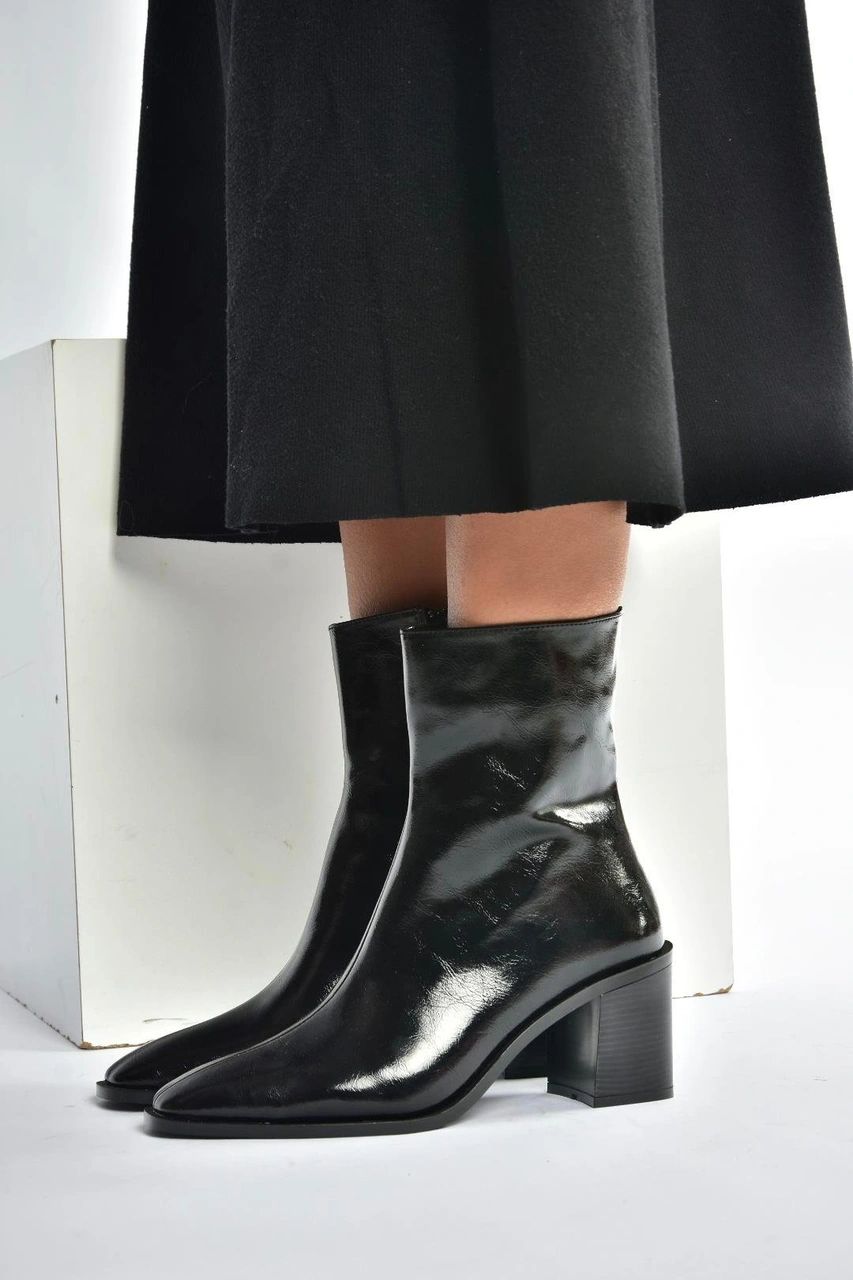 Fox Shoes V250330309 Siyah Kalın Topuklu Kadın Bot Siyah-Suni Deri Fox Shoes V250330309 Siyah Kalın Topuklu Kadın Bot Siyah-Suni Deri