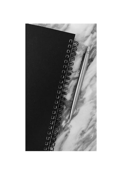 Siyah Kapaklı A5 Spiralli Defter, 100 Yaprak Kareli Ve Kullanışlı 124-Pembe