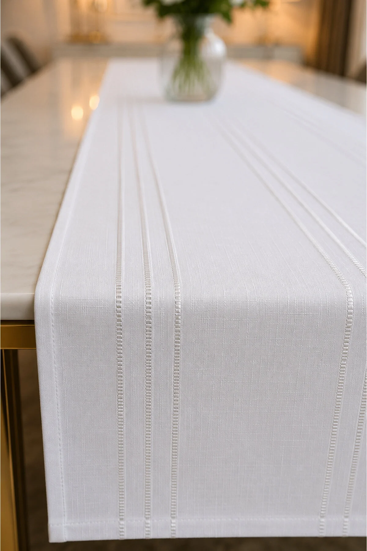 %100 Polyester Dertsiz Leke Tutmaz Şerit Desenli Runner Masa Örtüsü 53x200 Cm Beyaz