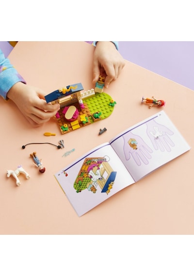 LEGO® Friends 41696 Midilli Yıkama Ahırı 60 Parça