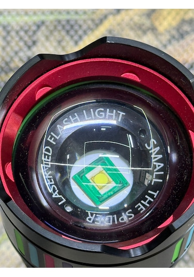 Small Sun Zy-w512 9.000 Lümen Süper Güçlü Led Profesyonel Şarjlı El Feneri Siyah