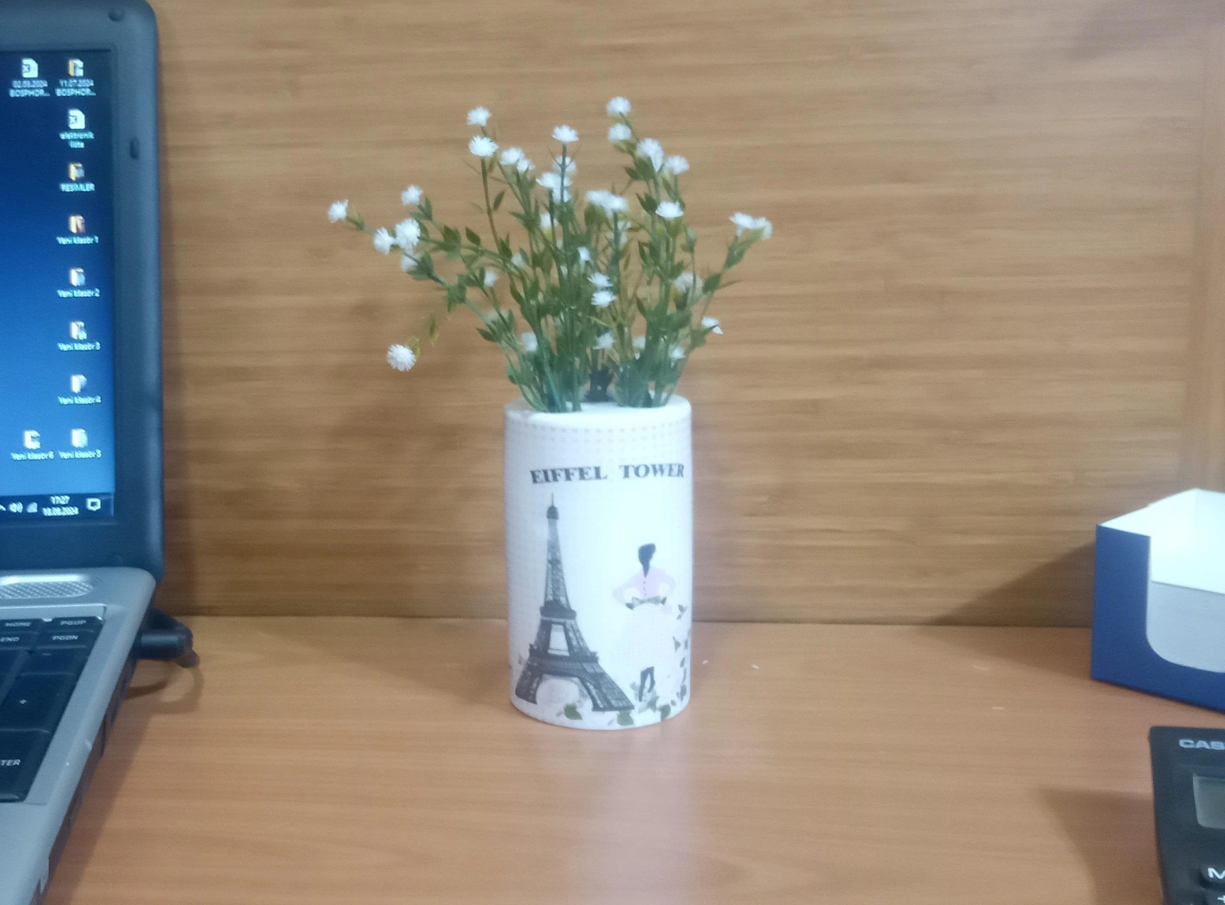 2 Adet Vazo Dahil,vazoda Çiçek,beyaz Yapay Çiçek,vazo Dekoratif Eyfel Kulesi 7x7x16cm Çok Renkli
