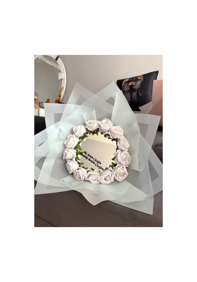 Beyaz Gül Buketin Bu Senin Çiçeğin Aynadaki Benim Çiçeğim Yazılı Krem - 753688752 Krem