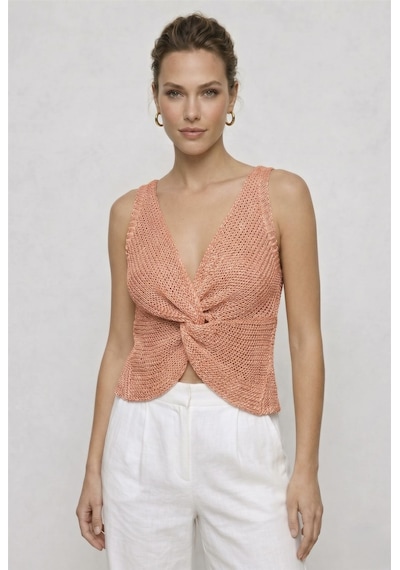 Neden Tekstil Twist Knot Detaylı Premium Kadın Triko Bluz V Yaka Örgü Dokulu Şık Crop Tasarım - Somon