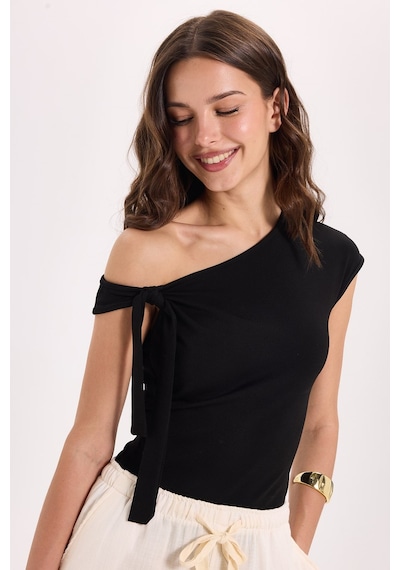 Tudors Kadın Slim Fit Dar Kesim Kısa Kollu Kayık Yaka Siyah Bluz-50538