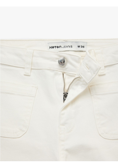 Koton Cep Detaylı Normal Bel Pamuklu Slim Fit Mini Şort Beyaz 6sal40132mw