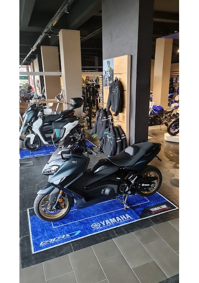YAMAHA DADAŞ PADDOCK MOTOSİKLET ALT HALI