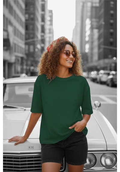 Mily Kadın Oversize Basic Bisiklet Yaka Pamuklu T-shirt Rahat Kesim Unisex Sevgili Kombini Yesıl Mily Kadın Oversize Basic Bisiklet Yaka Pamuklu T-shirt Rahat Kesim Unisex Sevgili Kombini Yesıl