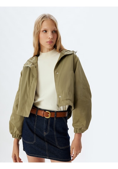 Koton Crop Ceket Oversize Fermuarlı Kapüşonlu Çıtçıt Düğmeli Su Geçirmez Haki 5wal20121ıw Haki Koton Crop Ceket Oversize Fermuarlı Kapüşonlu Çıtçıt Düğmeli Su Geçirmez Haki 5wal20121ıw Haki