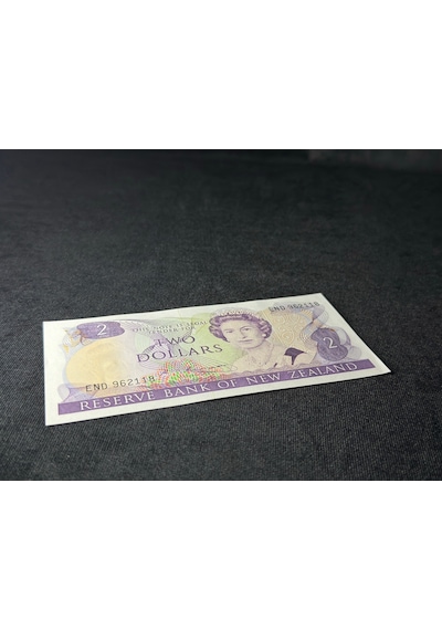 Kraliçe Elisabet Iı Yeni Zelenda 2 Dolar P 170b Seri End No 962118 Unc Çil