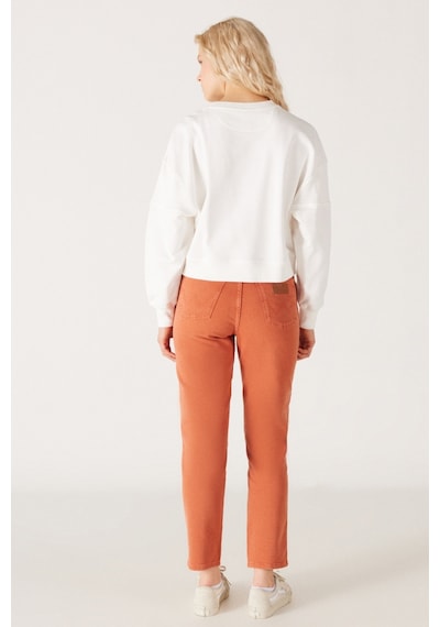 Wrangler Mom Straight Fit Düz Kesim Yüksek Bel Turuncu Esnek Pantolon W232182219 Açık Kahverengi Wrangler Mom Straight Fit Düz Kesim Yüksek Bel Turuncu Esnek Pantolon W232182219 Açık Kahverengi