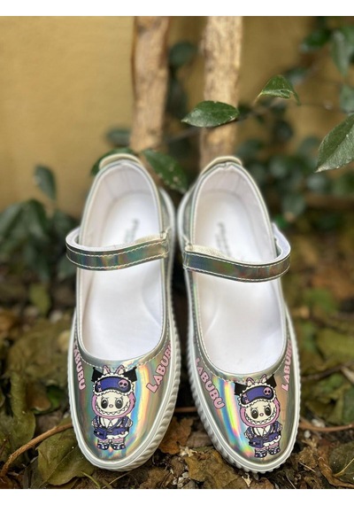 Scarpe Magiche Labubu Kız Çocuk Hologram Parlak Babet Cırtlı Ayakkabı 31-35 Numara Arası Işıksızdır Gümüş Scarpe Magiche Labubu Kız Çocuk Hologram Parlak Babet Cırtlı Ayakkabı 31-35 Numara Arası Işıksızdır Gümüş
