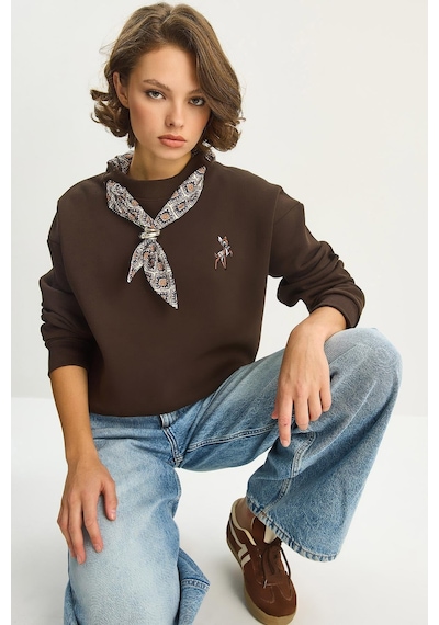 Shade Kadın Fular Detaylı Ceylan Nakışlı Üç İplik Şardonlu Oversize Sweatshirt 6916 60283615 - Acı Kahve Çok Renkli Shade Kadın Fular Detaylı Ceylan Nakışlı Üç İplik Şardonlu Oversize Sweatshirt 6916 60283615 - Acı Kahve Çok Renkli