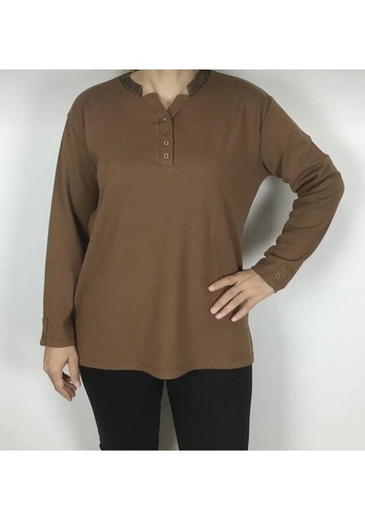 Yakası Taşlı Ve Düğmeli Spor Anne Bluz Taba
