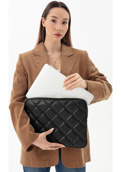 Macbook Neo Air Pro 13 & 14 İnç Uyumlu Kapitone Laptop Kılıfı Siyah Siyah