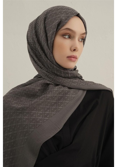 Armine Lyocell Naia Üçgen Monogram Şal 5 18 Füme