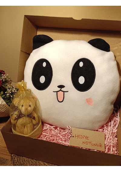 Kutulu Hediye Seti / Panda Yastık 35cm, Ayıcık Anahtarlık Ve Kalp Şeklinde Tüllü Kutu