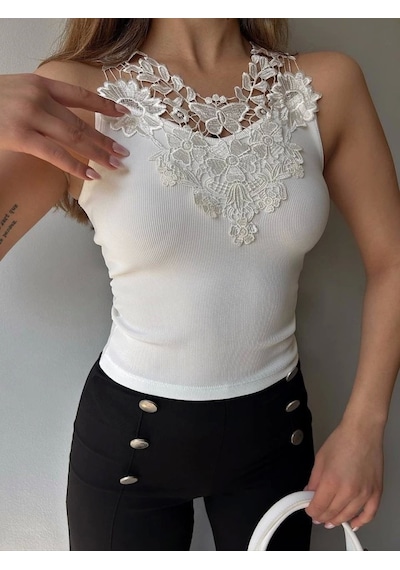 Defymoda Kadın Ottoman Kumaş Dantel Detaylı Bluz Beyaz