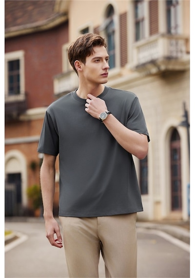 New Performance Premium Basic T-shirt %61,7 Pamuk %34,7 Polyester %3,6 Dut İpeği Demir Grisi