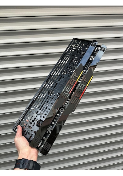 Vipplaka Seat Uyumlu Ortası Mat Plakalık