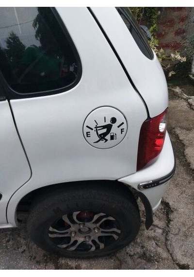 Otomobiller İçin Yüksek Akaryakıt Tüketimi Çıkartması Siyah