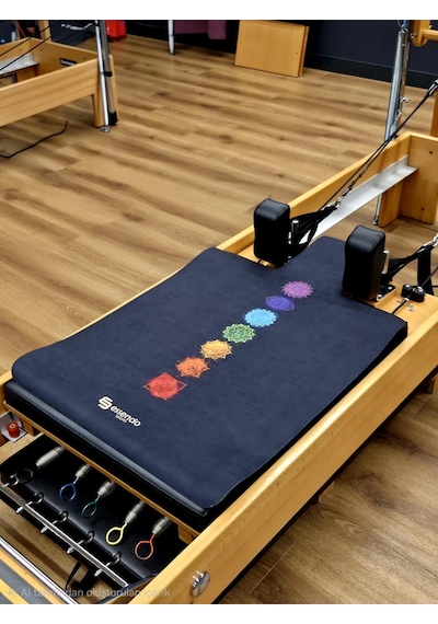 Reformer Pilates Mat ' Kaymaz' -'chakra Black' Renkli