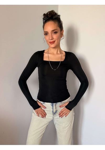 Ali Butik Siyah Parmak Geçmeli Kare Yaka Bluz Siyah