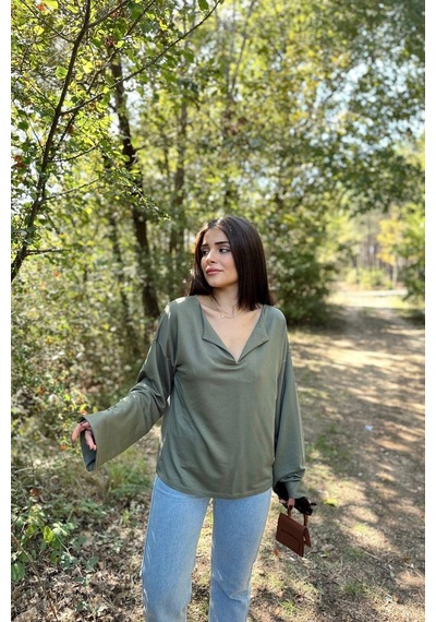 WeShaya Kadın Haki Uzun Kol, Duble Manşet, Yırtmaçlı Yaka, Salaş Sweatshirt Bluz Haki WeShaya Kadın Haki Uzun Kol, Duble Manşet, Yırtmaçlı Yaka, Salaş Sweatshirt Bluz Haki