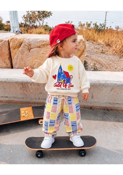Child Of Sun Baskılı Sweatshirt Ve Lastikli Paça Çizgili Tasarım Eşofman Erkek&kız Çocuk Alt Üst Tak Kırmızı Child Of Sun Baskılı Sweatshirt Ve Lastikli Paça Çizgili Tasarım Eşofman Erkek&kız Çocuk Alt Üst Tak Kırmızı