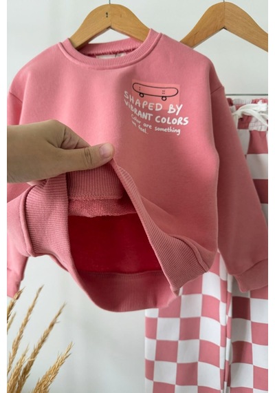 Zuzunga Kız Çocuk Dama Desenli Oversize 3 İplik Sweatshirt Ve Bol Paça Eşofman Takım Pembe Zuzunga Kız Çocuk Dama Desenli Oversize 3 İplik Sweatshirt Ve Bol Paça Eşofman Takım Pembe