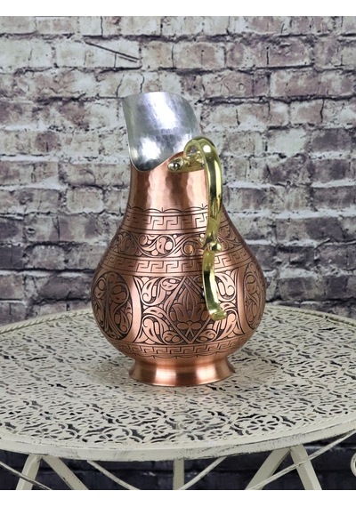Keski İşlemeli Eskitme Bakır Sürahi