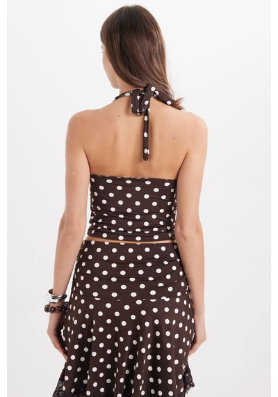 Tudors Kadın Standart Fit Normal Kesim Kolsuz Halter Yaka Boyundan Bağlamalı Puantiyeli Kahverengi Bluz-51015 Tudors Kadın Standart Fit Normal Kesim Kolsuz Halter Yaka Boyundan Bağlamalı Puantiyeli Kahverengi Bluz-51015