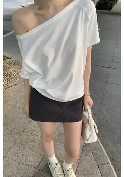 Beyaz Kadın Düşük Omuz Kayık Yaka Oversize T-shirt Beyaz