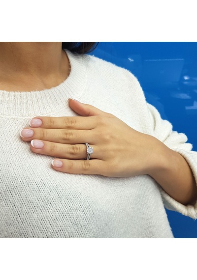 Lova 1,50 Karat Tektaş Görünümlü Pırlanta Yüzük - 1010293
