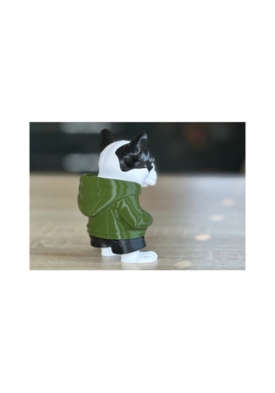 Kapüşonlu Fransız Buldog Figürü 10cm