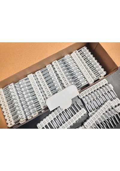 31. Mm Gazl Ve Havalı Tabanca Çivisi 1 Paket - Gaz Hariç 2.8 x 3.4 CM
