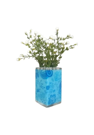 Vazoda Beyaz Yapay Çiçek Dekoratif Mavi Vazo Dahil 7 x 7 x 17 CM